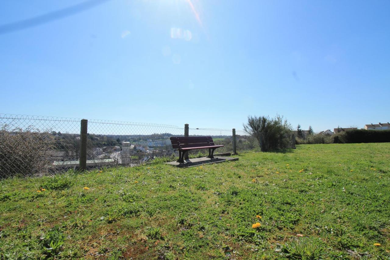 Lacolline-Ponthebert,Com - Appartement Entier Renove -Grand Parking Gratuit, Tout Equipe, Confortable, Netflix Et Amazon Prime Gratuits Et Illimites, Matelas Emma, Lave Linge, Vue Sur La Vallee, Rdc Dış mekan fotoğraf